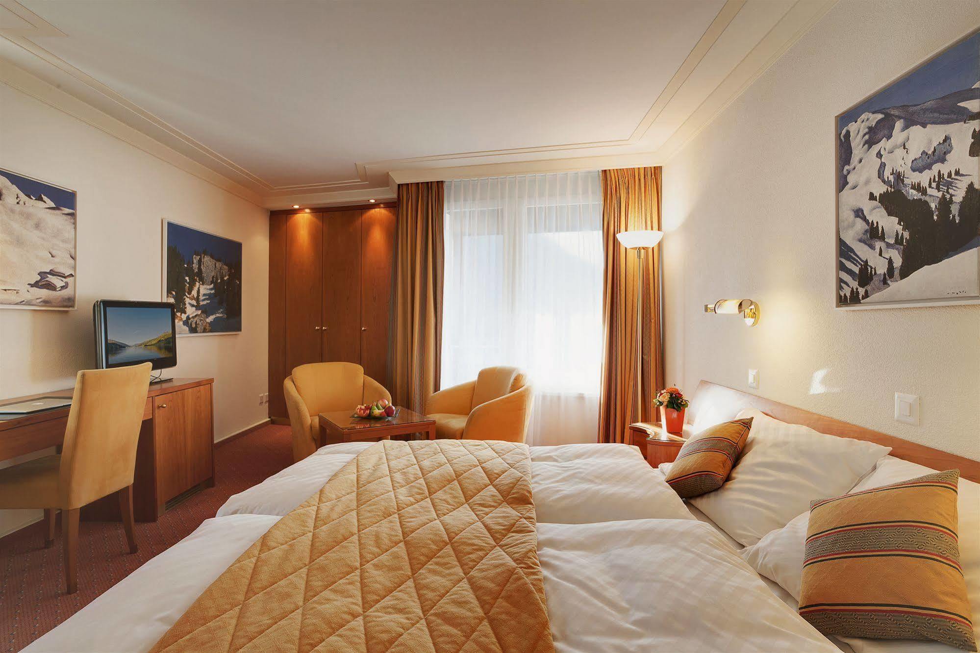 Kongress Hotel ดาวอส ภายนอก รูปภาพ